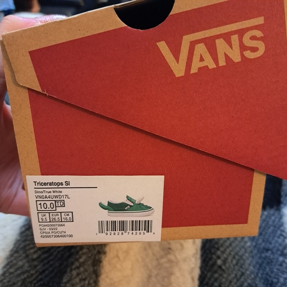 Toddler and baby dinosaur vans slip ons - Picture 7 of 7